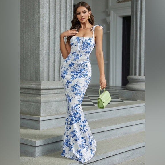Dresses & Skirts - Viral print mermaid hem maxi dress blue
